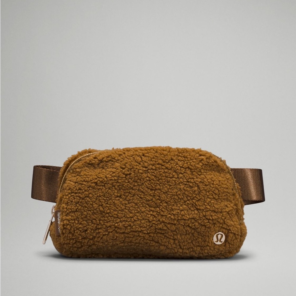 Lululemon fleece Everywhere Belt Bag in Burnt Caramel